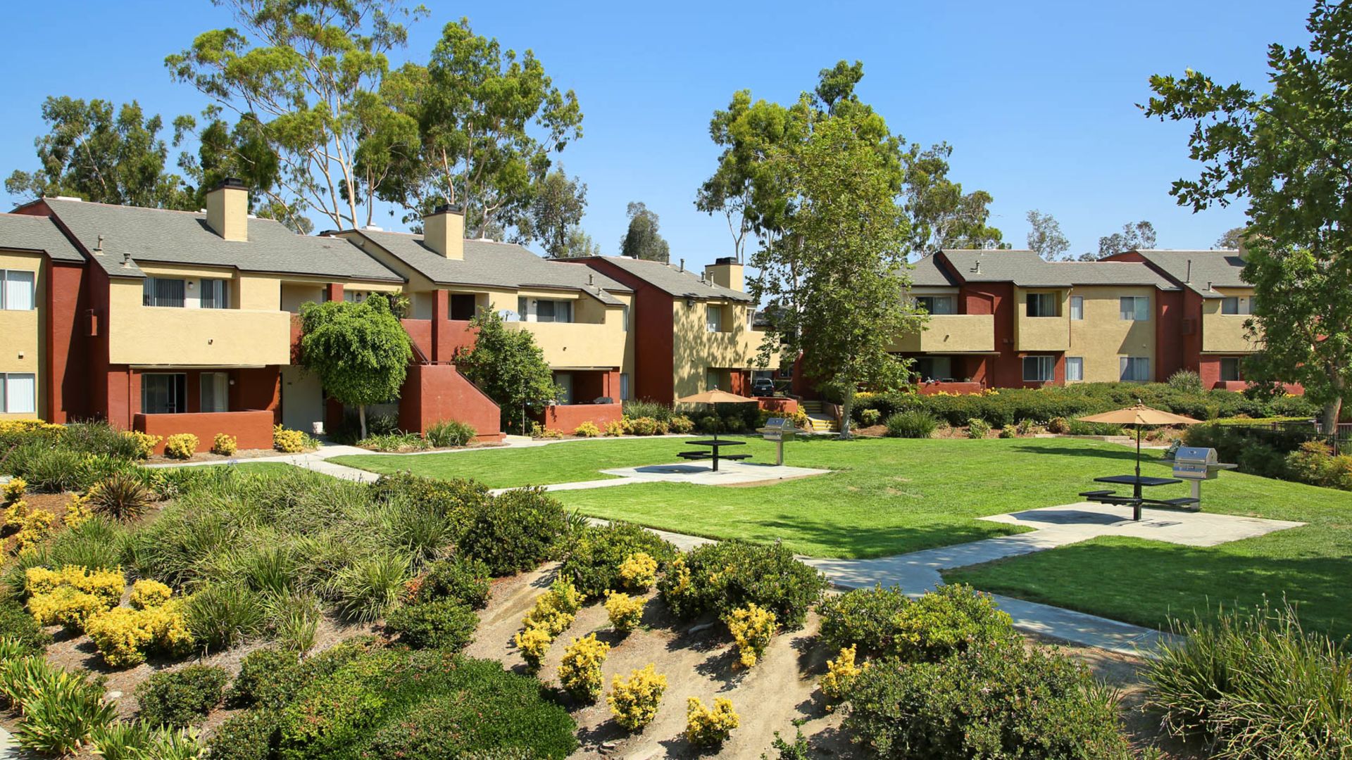 Villa Solana Apartments - Laguna Hills - 26033 Moulton ...