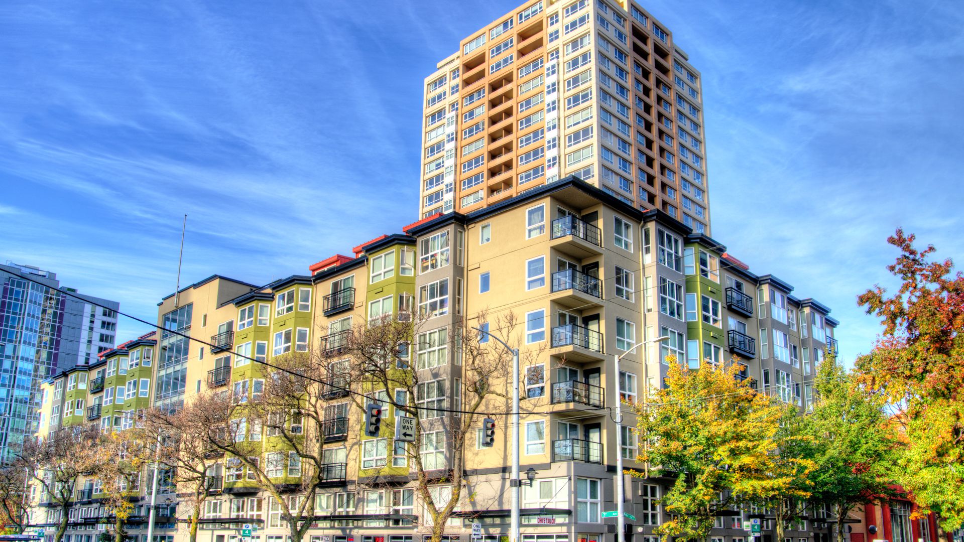 Centennial Tower and Court Apartments in Belltown 2515 Fourth Ave