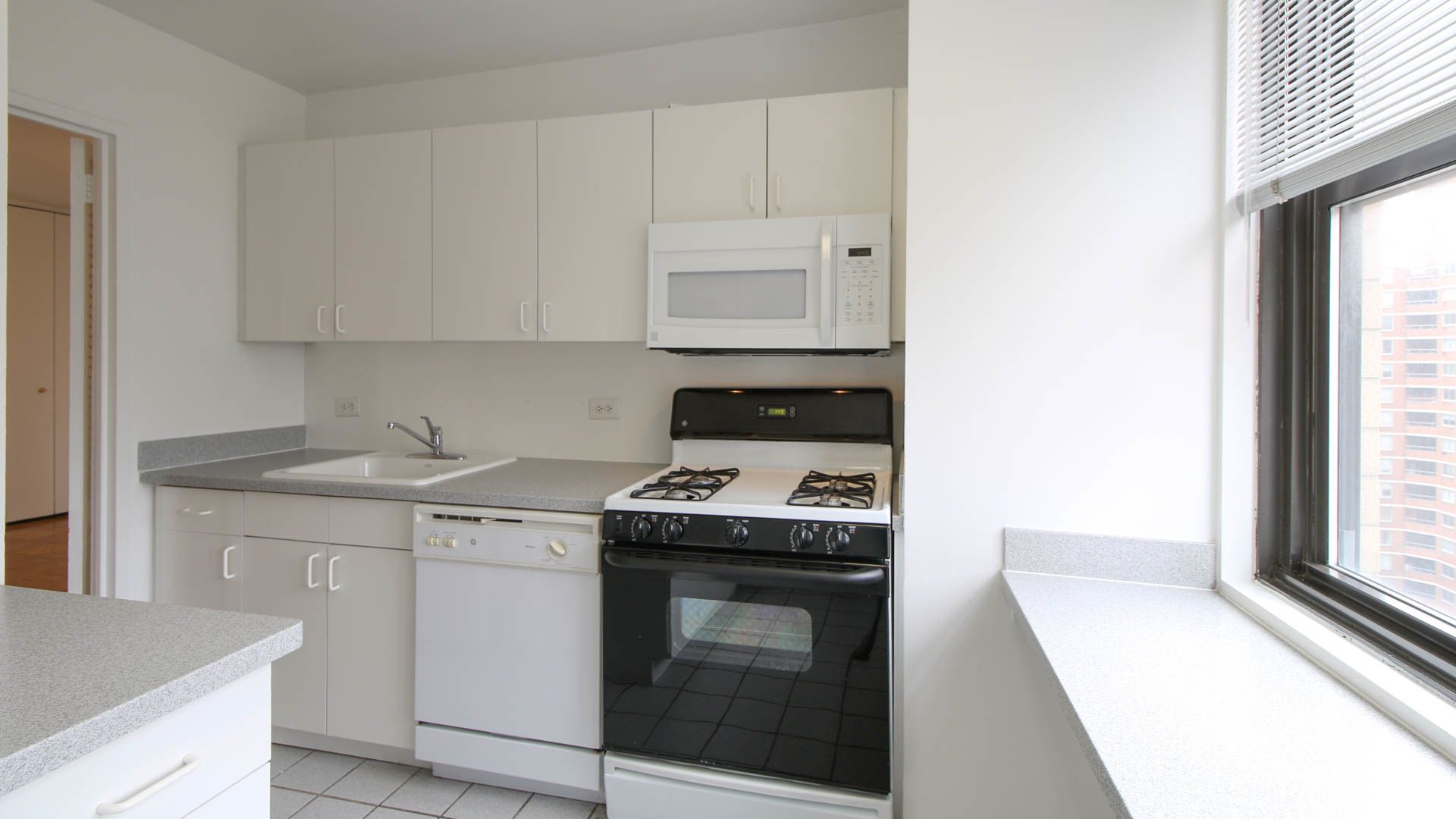 Kitchen Building parc east apartments in murray hill - 240 east 27th street Kitchen Building parc east apartments in murray hill - 240 east 27th street