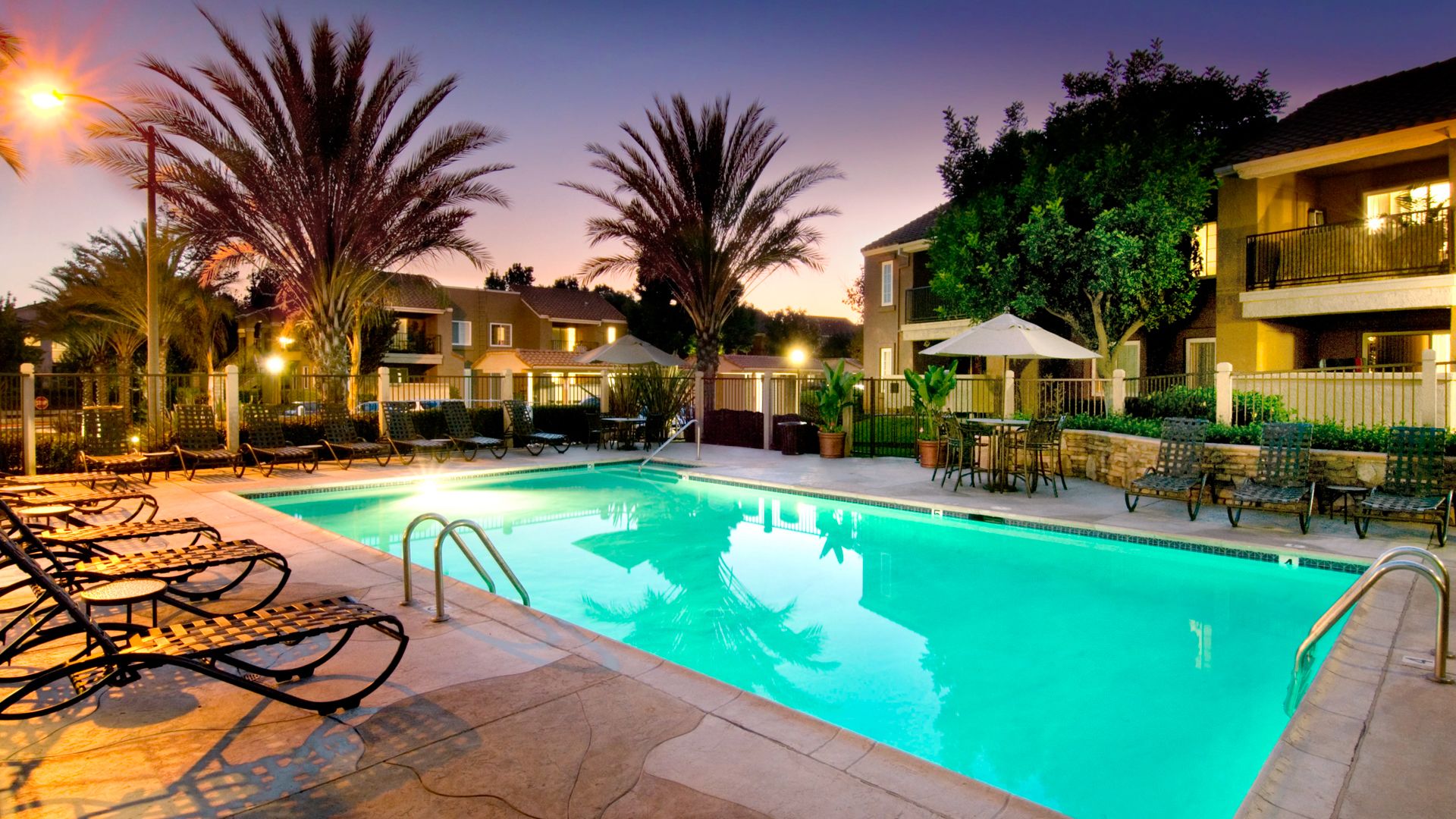 The Village At Del Mar Heights Apartments In San Diego