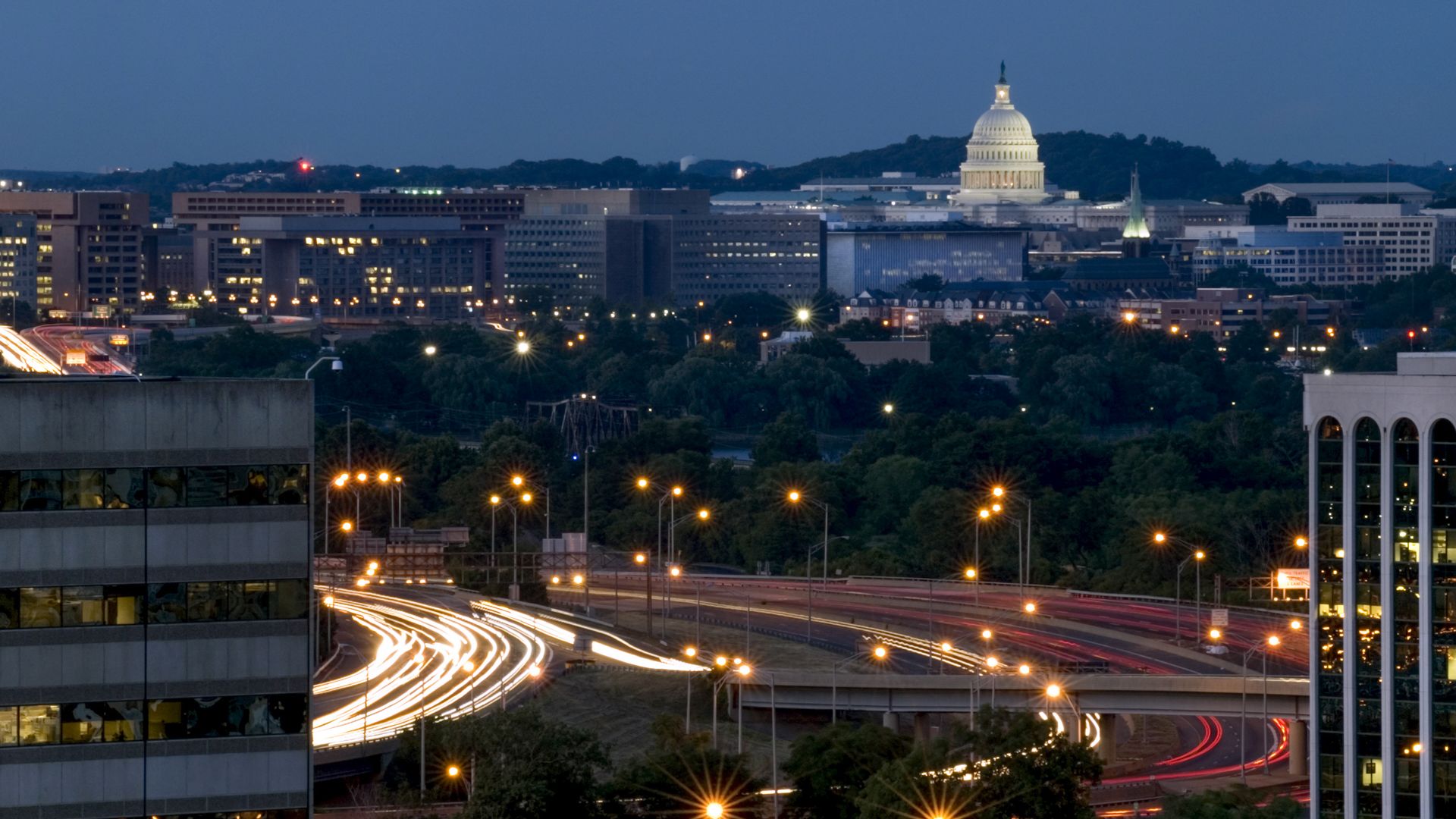 The Pentagon Park-at-pentagon-row-apartments-views