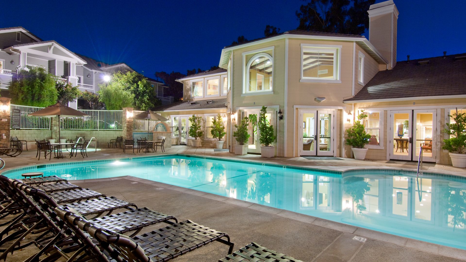 Via Ventura Apartments Ventura, CA 930 Pacific Strand Place