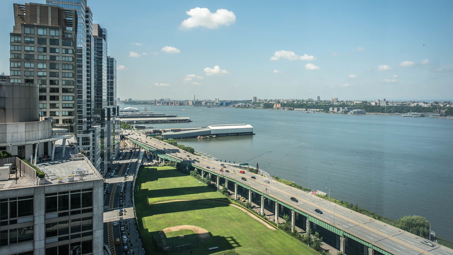 Trump Place 140 Riverside Blvd Apartments - Views