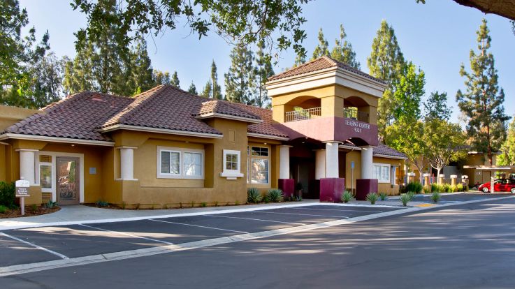Los Angeles Apartments Over 50 Apartment Communities In