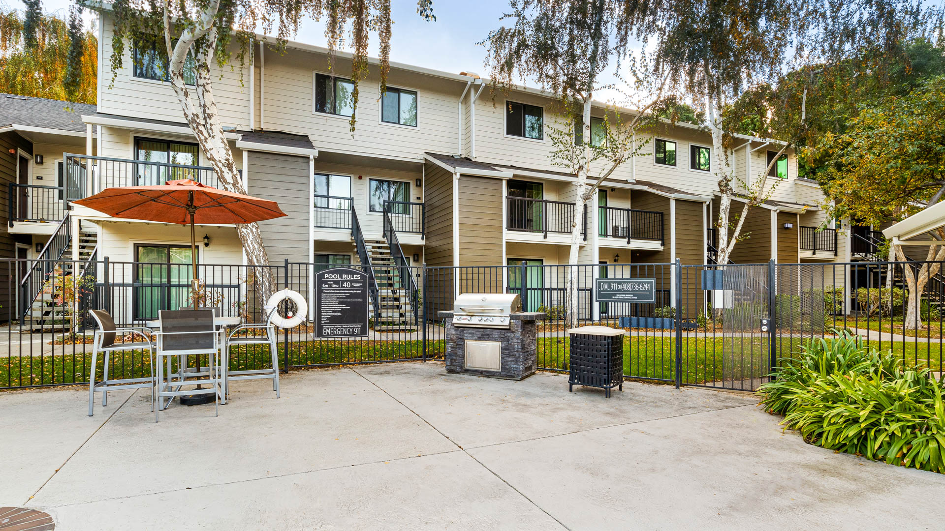 Grill area at Briarwood Apartments (1 of 2)