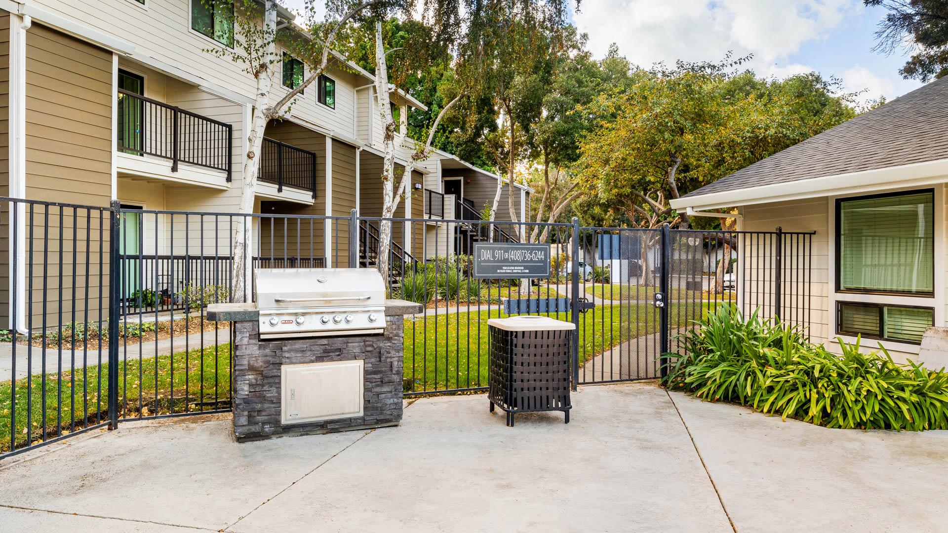 Grill area at Briarwood Apartments (2 of 2)