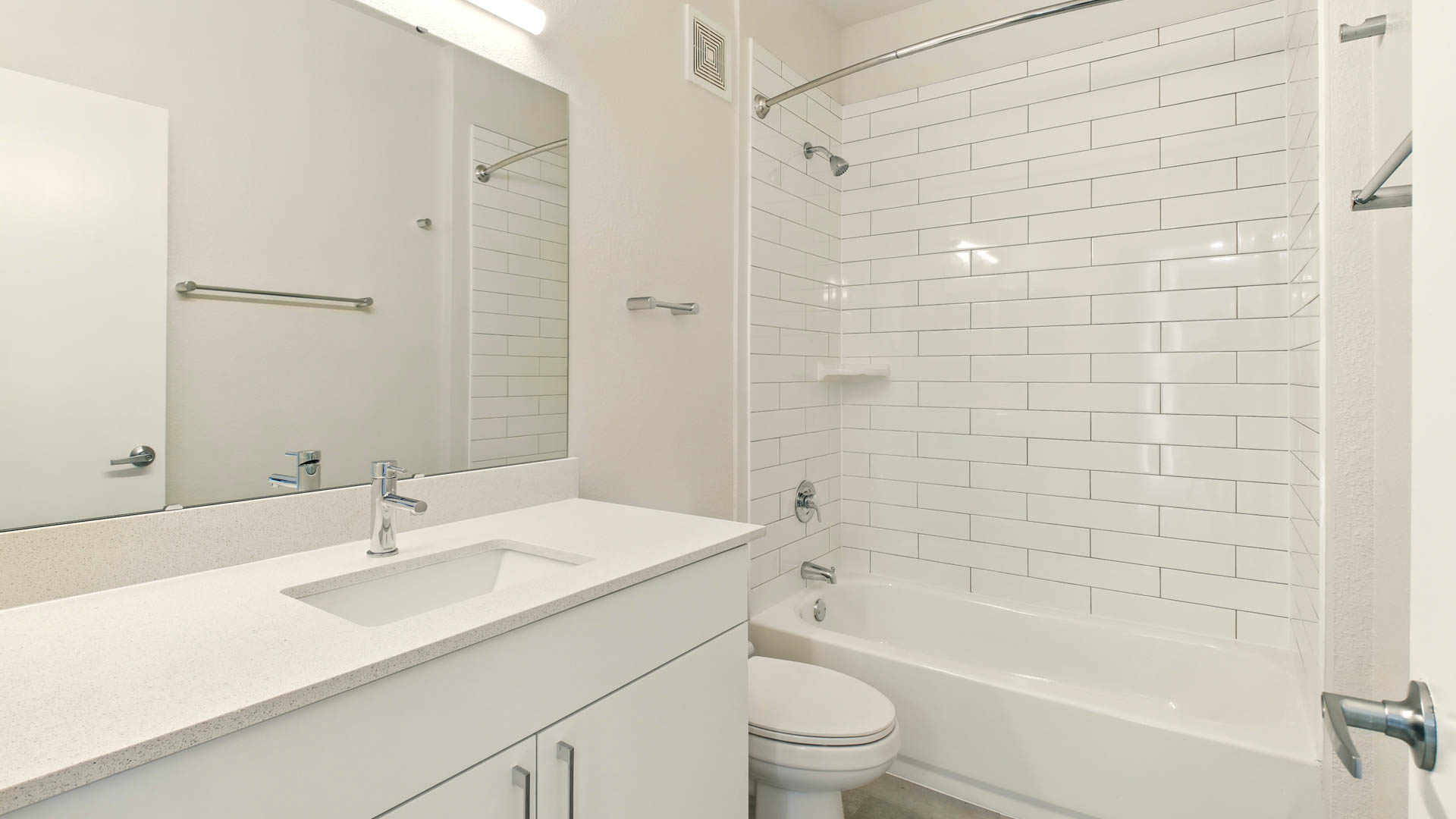 Alborada Apartments 5 of 10