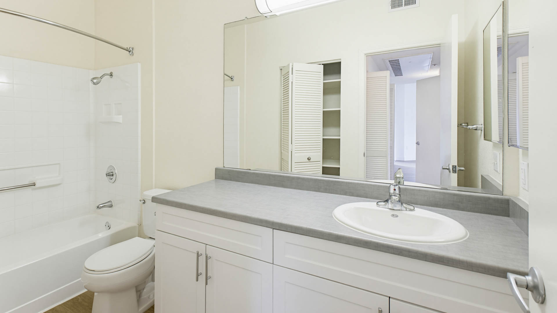 Alborada Apartments 6 of 11