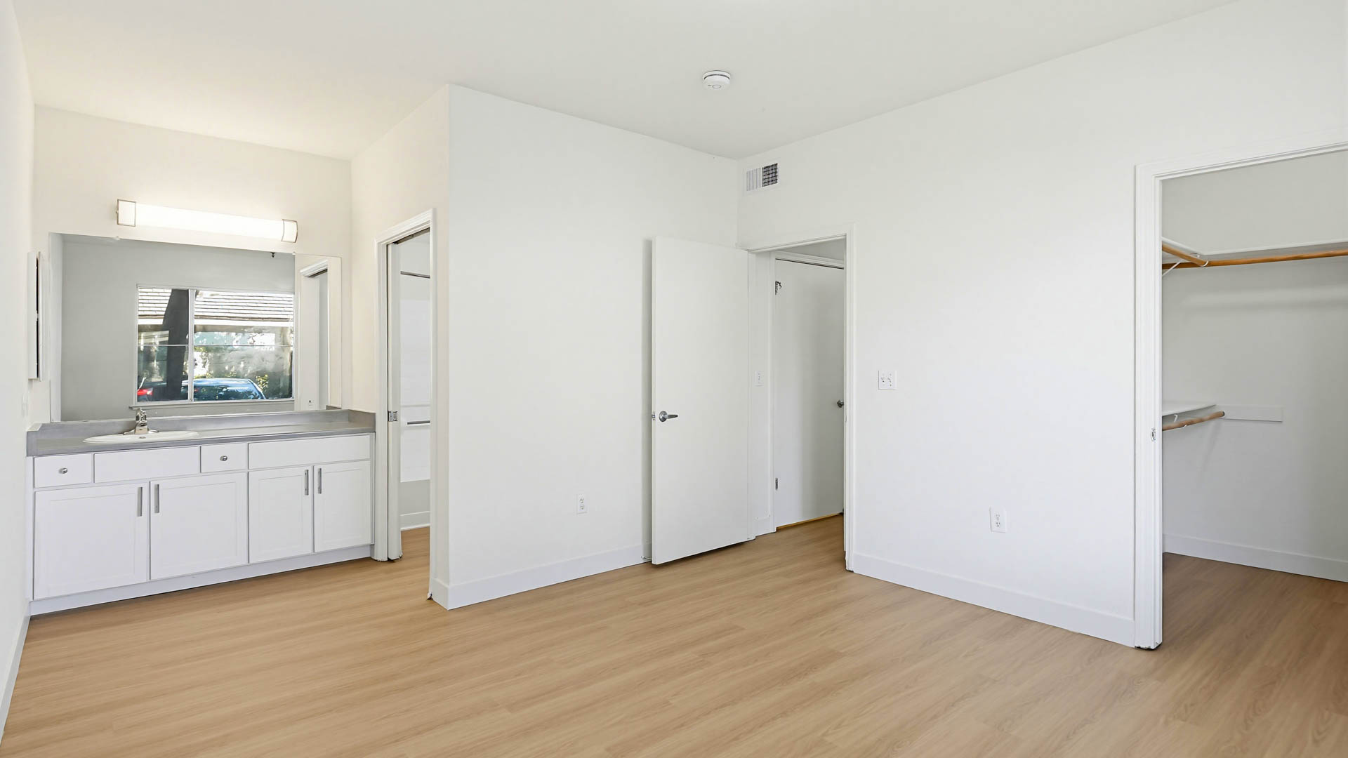 Alborada Apartments 5 of 9