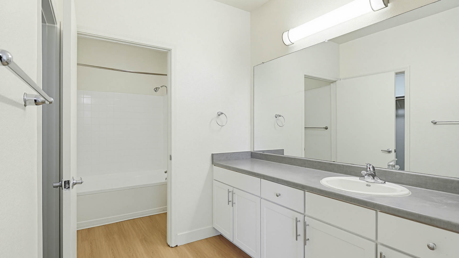 Alborada Apartments 2 of 9