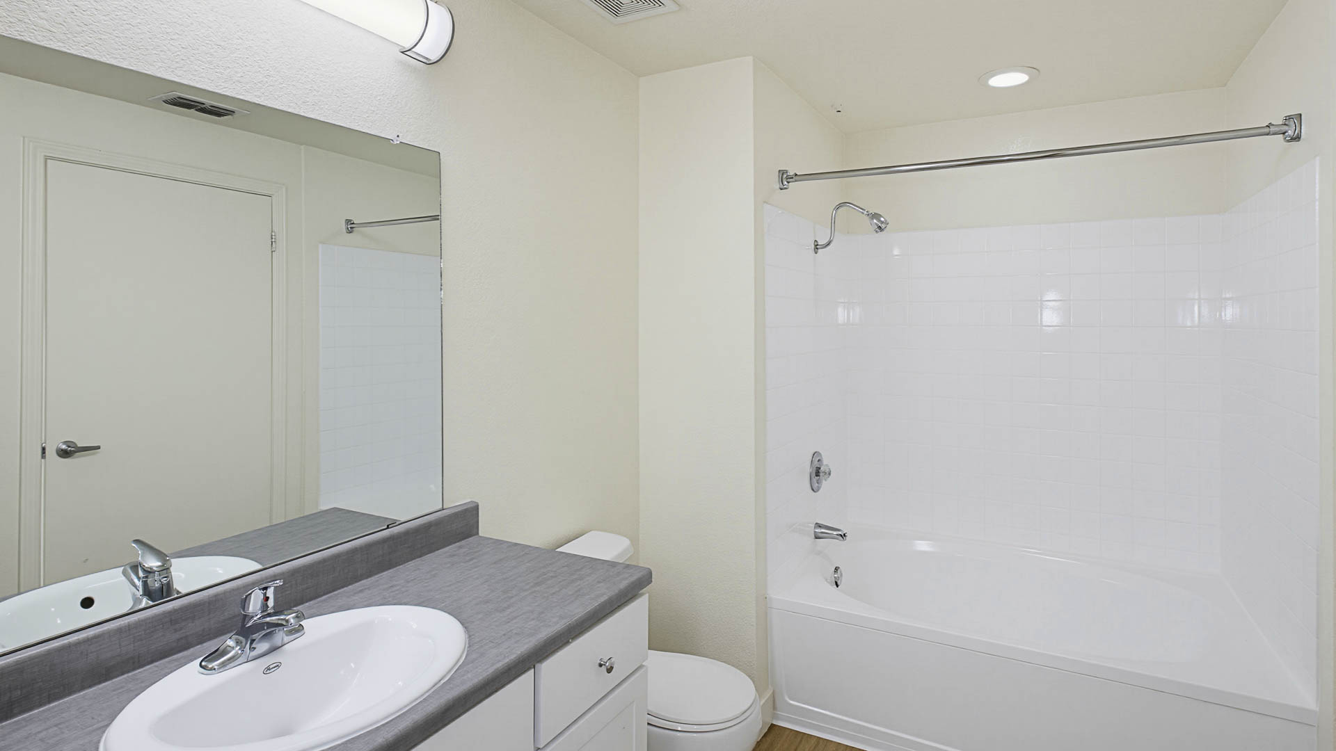 Alborada Apartments 22 of 48