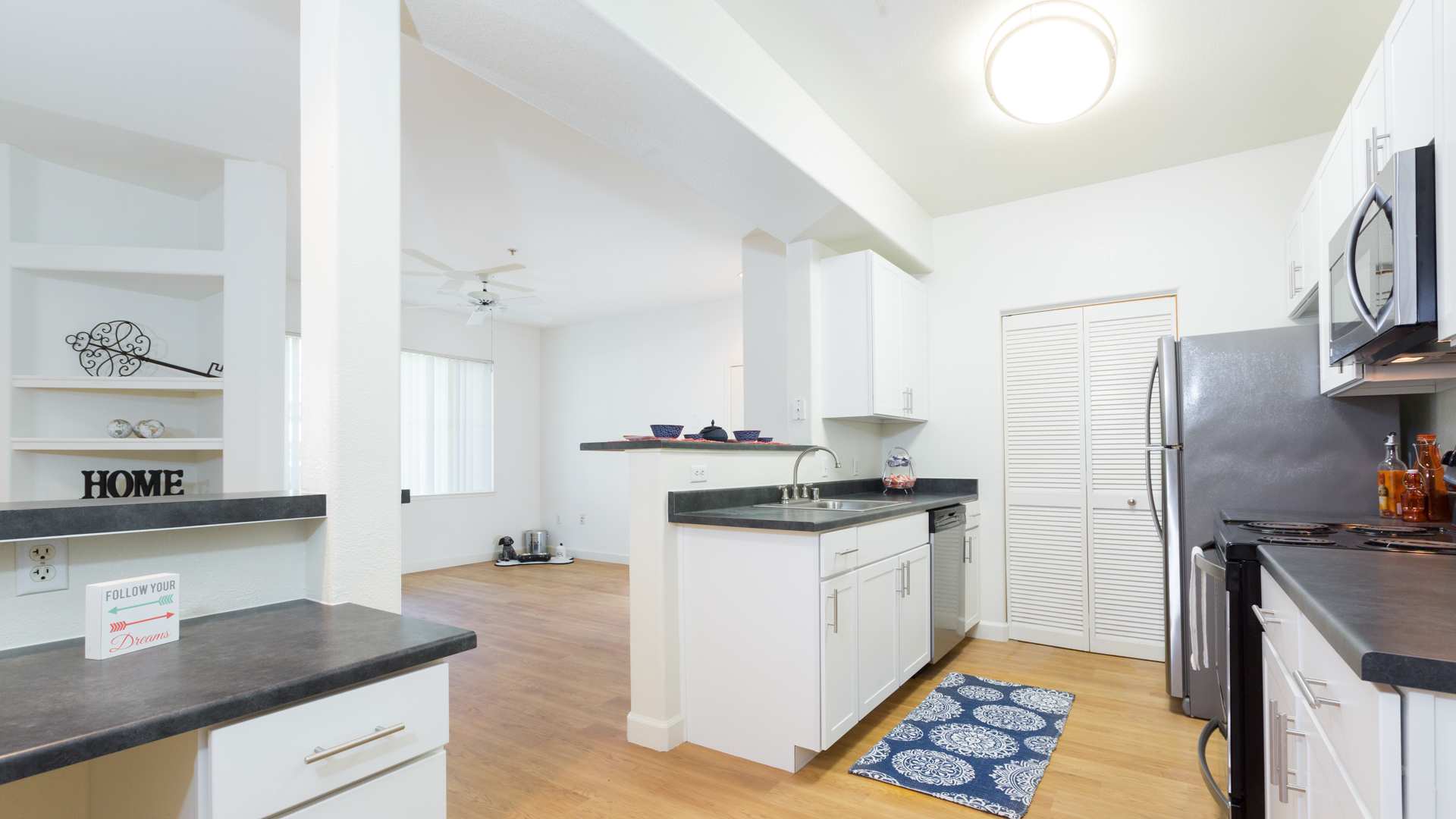 Alborada Apartments 4 of 8