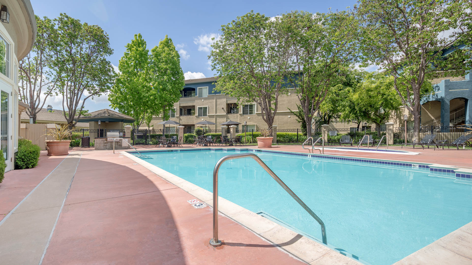 Pool at Alborada Apartments (4 of 4)