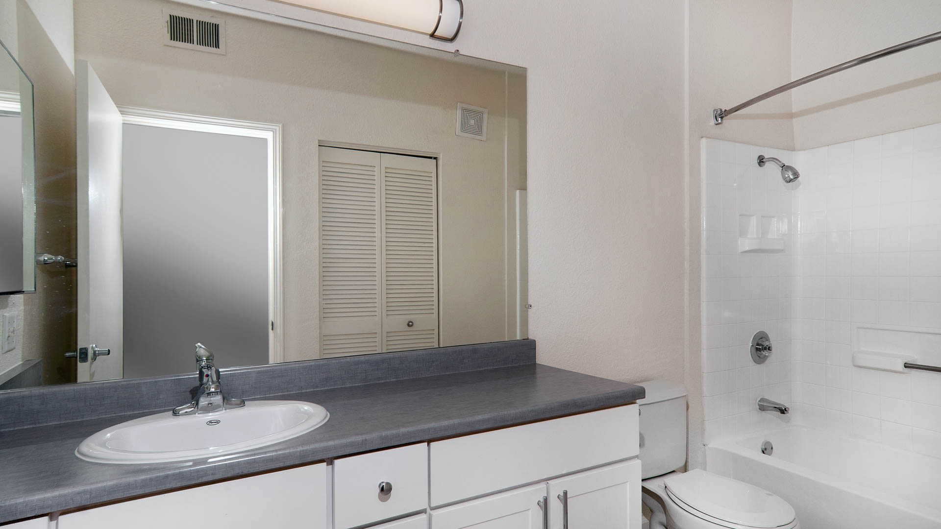 Alborada Apartments 2 of 16