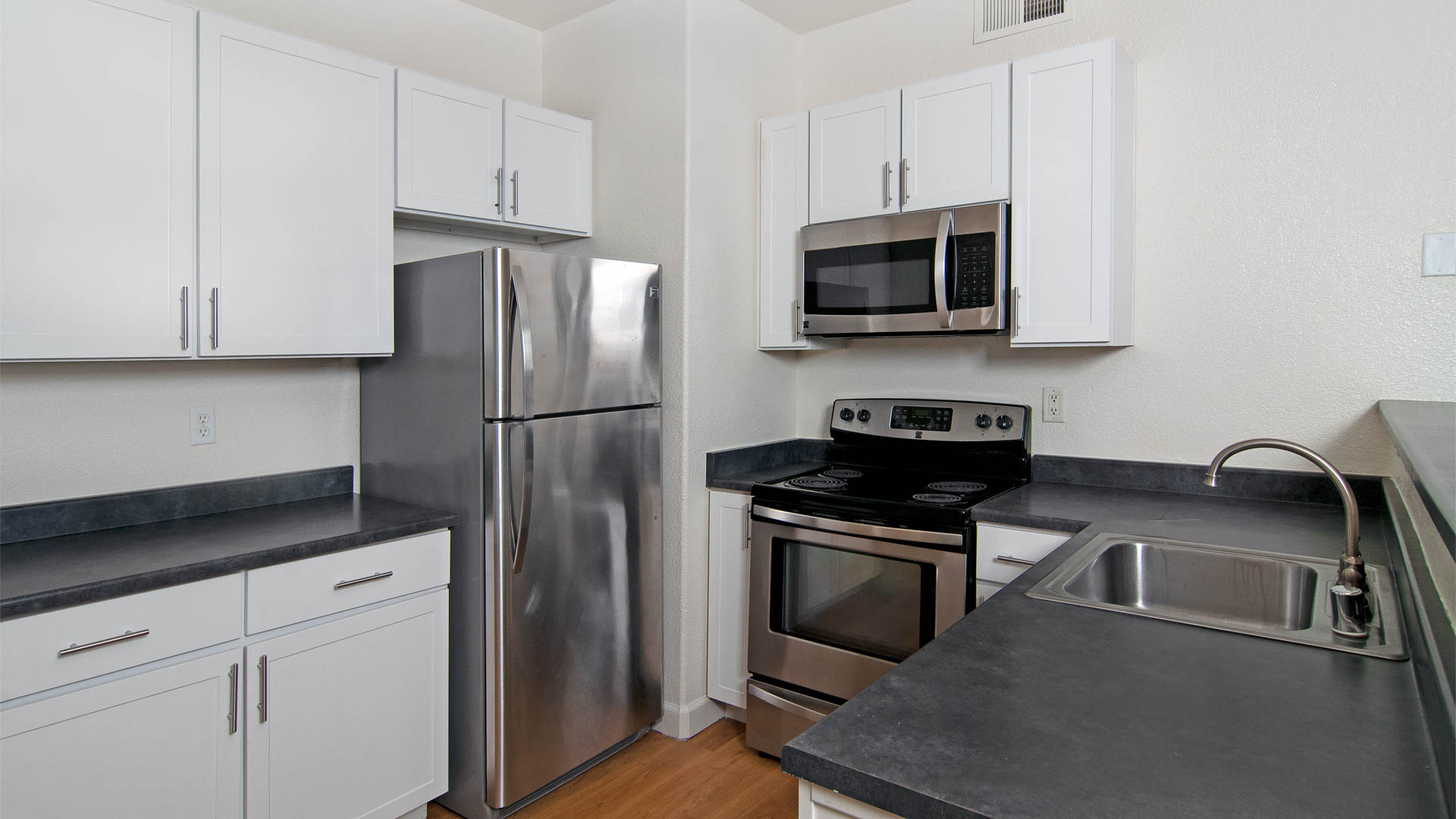 Alborada Apartments 4 of 16