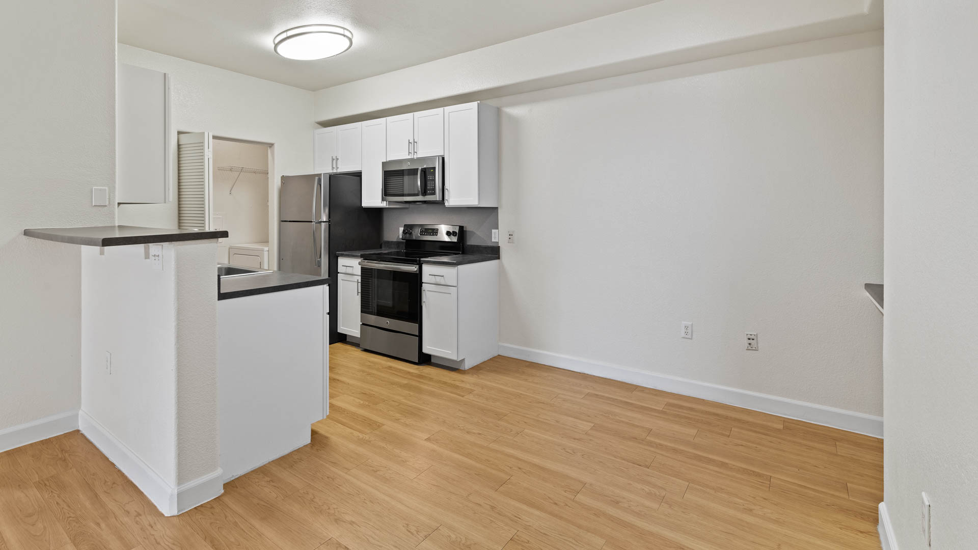 Alborada Apartments 3 of 8
