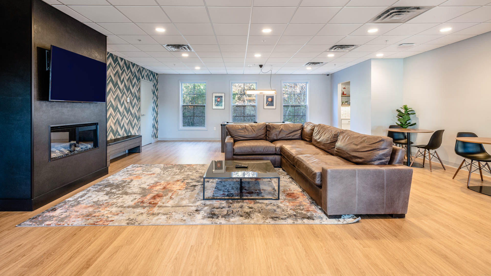Lounge at Rosecliff Apartments