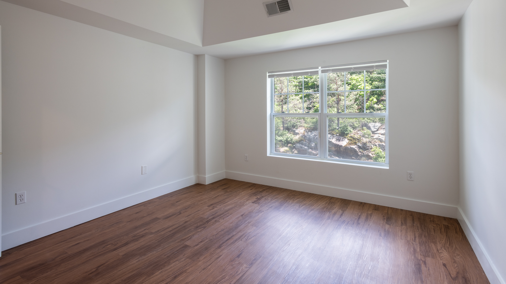 Rosecliff Apartments 5 of 7