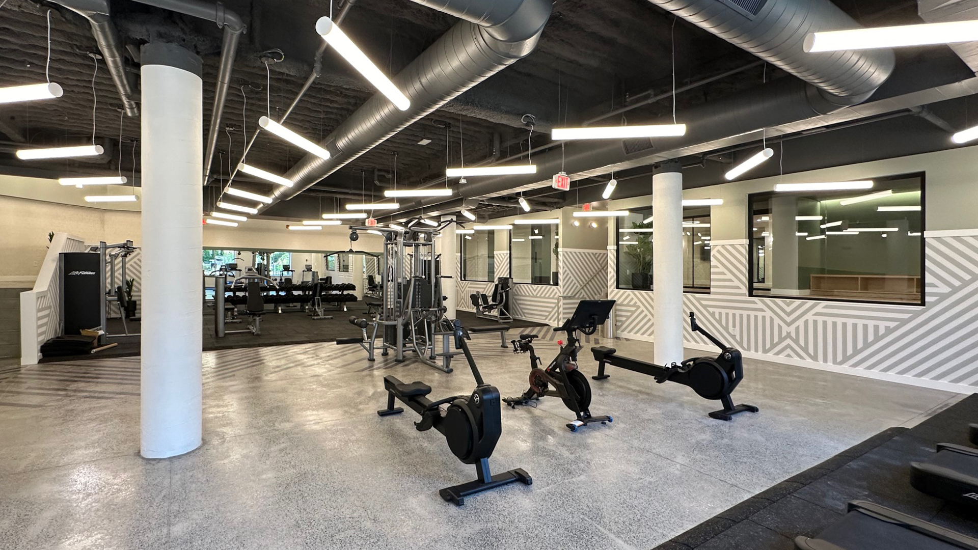 Gym at Rosecliff Apartments (1 of 4)