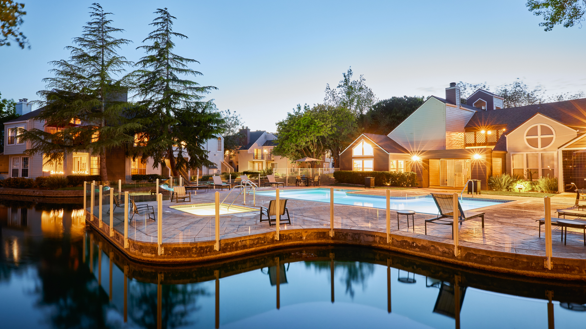 Pool at Schooner Bay Apartment Homes (1 of 2)