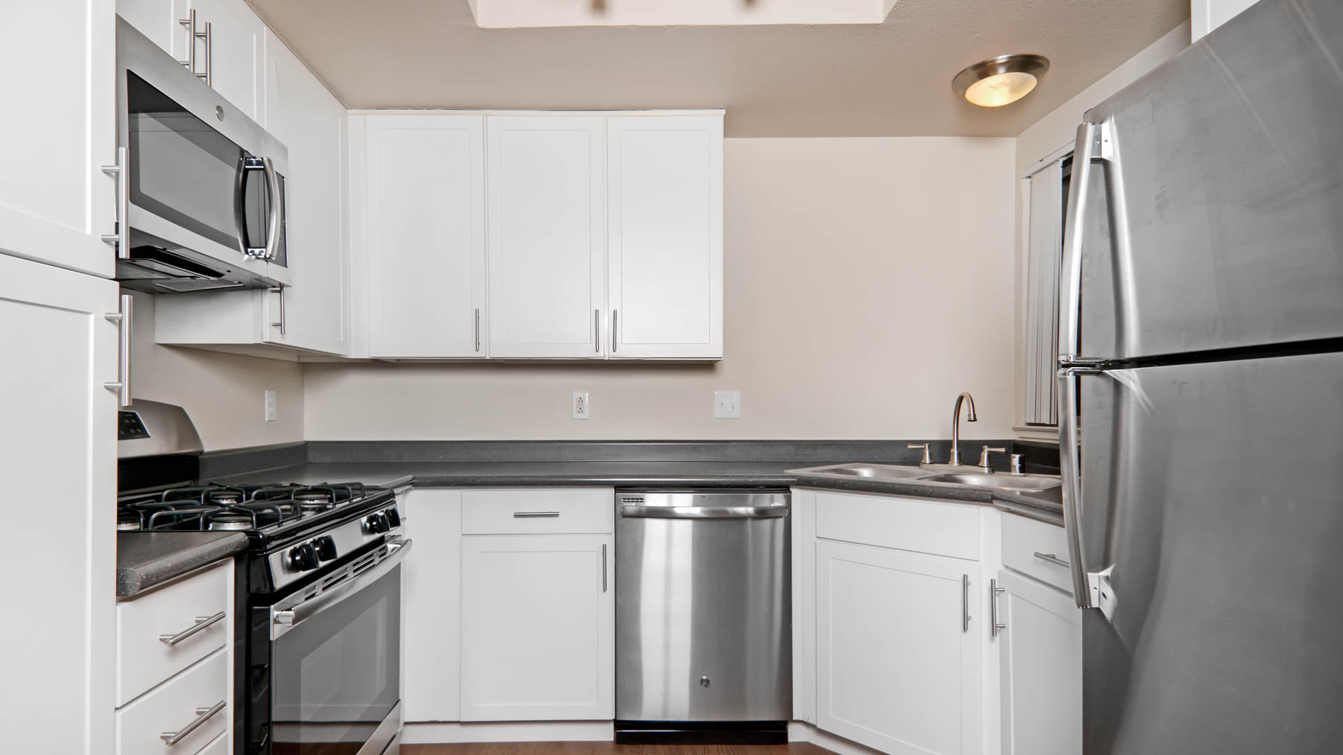 Schooner Bay Apartment Homes 5 of 12
