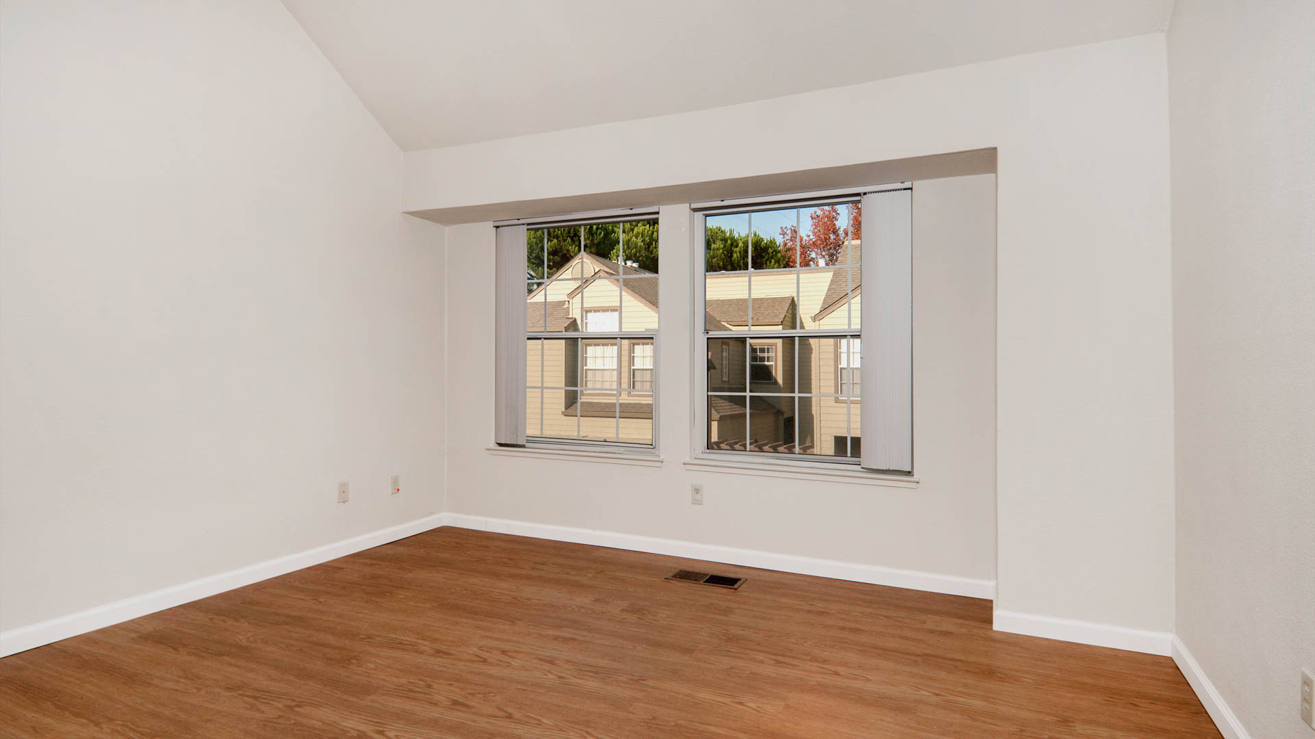 Schooner Bay Apartment Homes 1 of 9