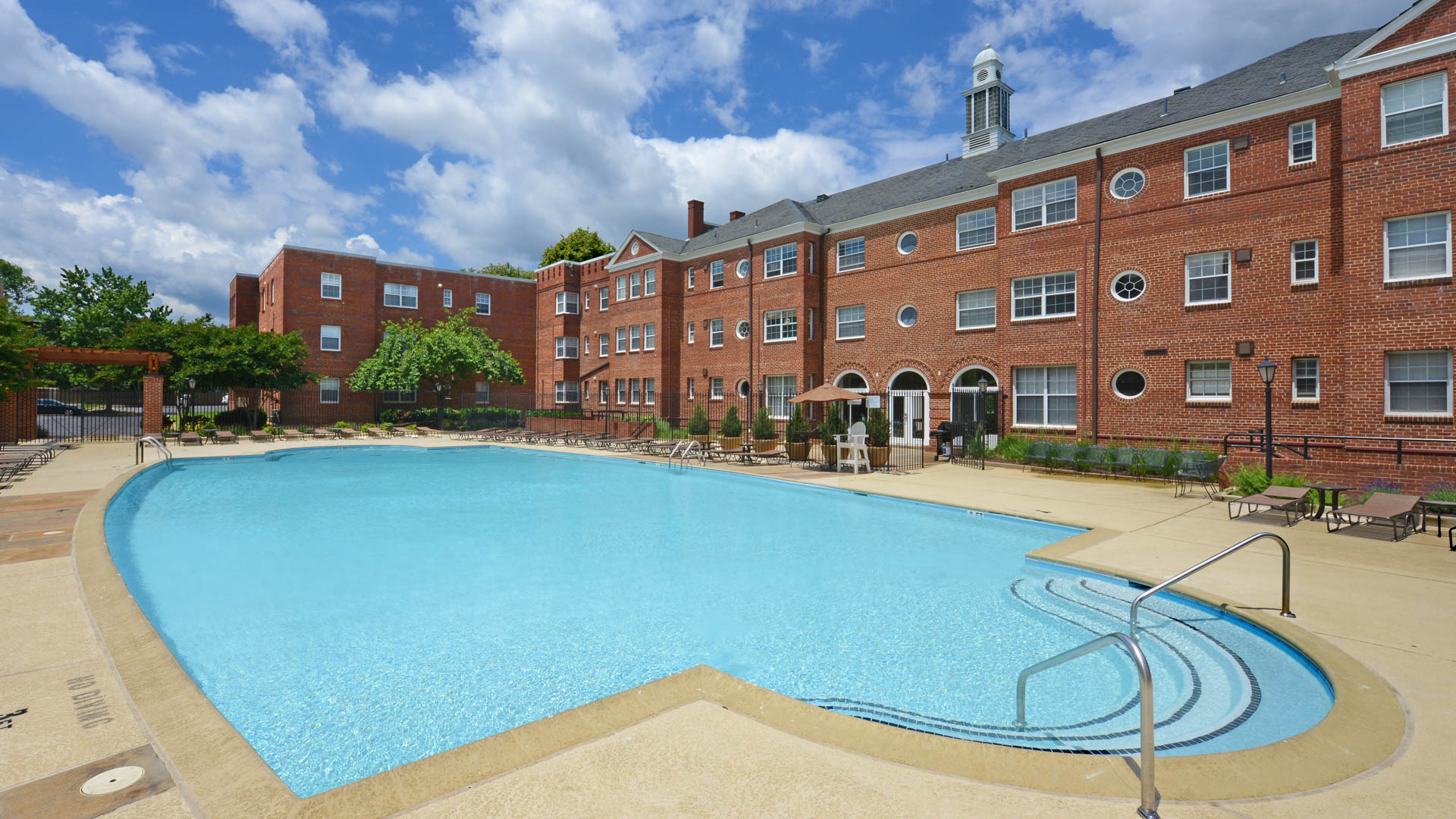 Pool at Sheffield Court Apartments (2 of 4)