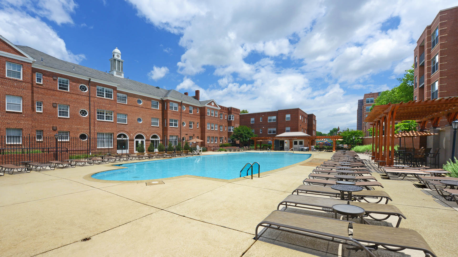 Pool at Sheffield Court Apartments (3 of 4)
