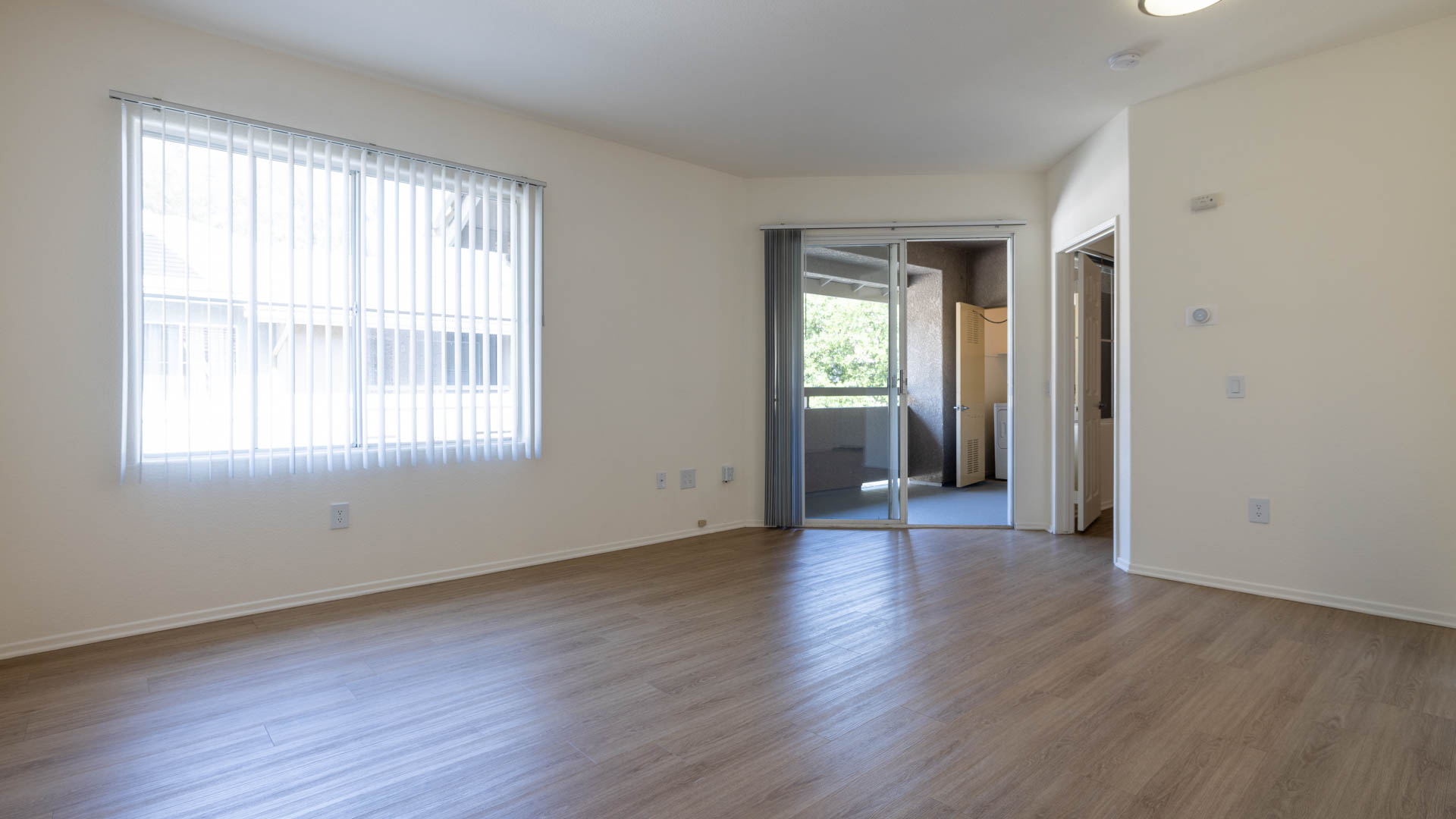 Skycrest Apartments 5 of 8