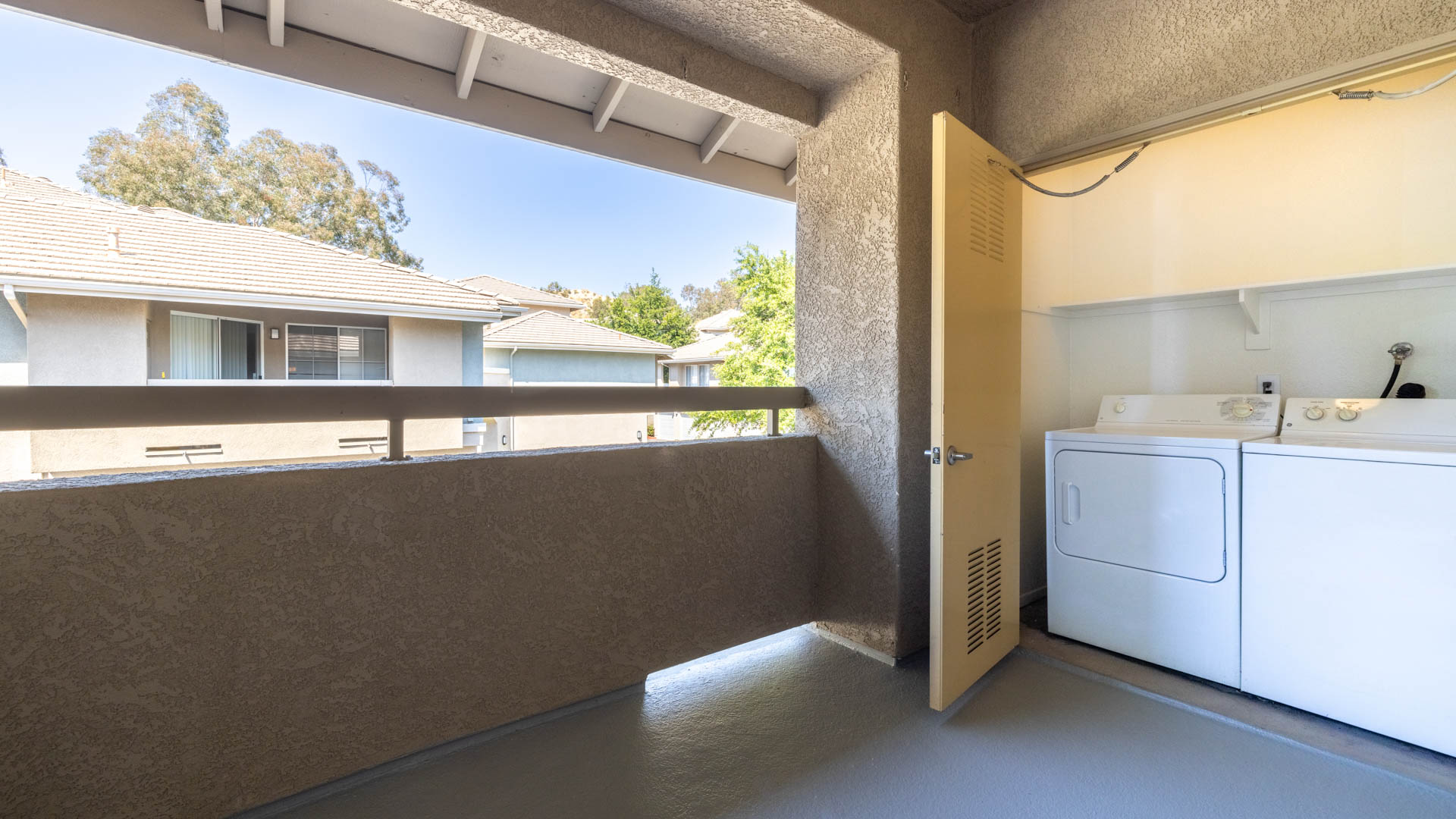 Skycrest Apartments 2 of 8