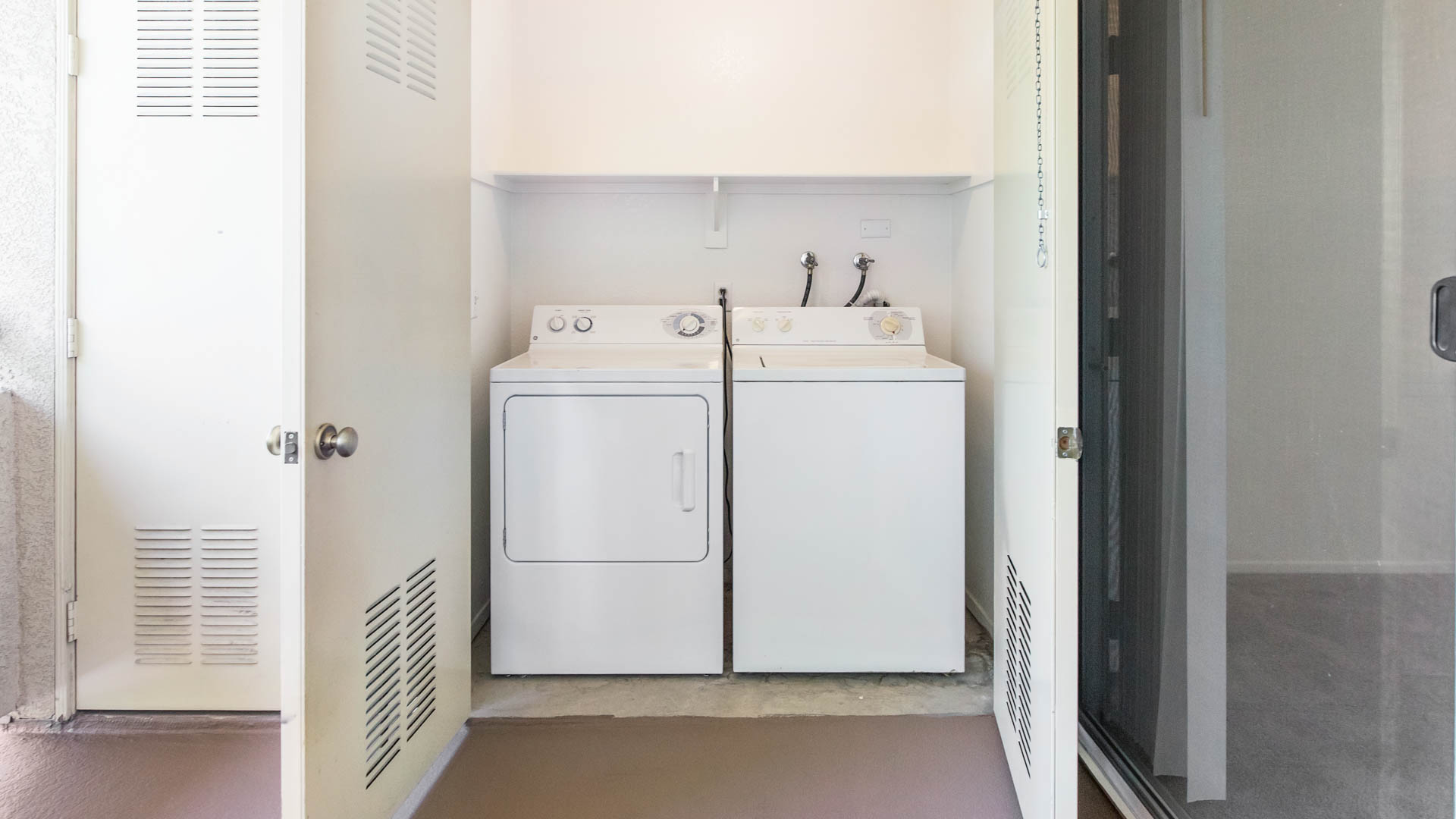Laundry room at Skycrest Apartments