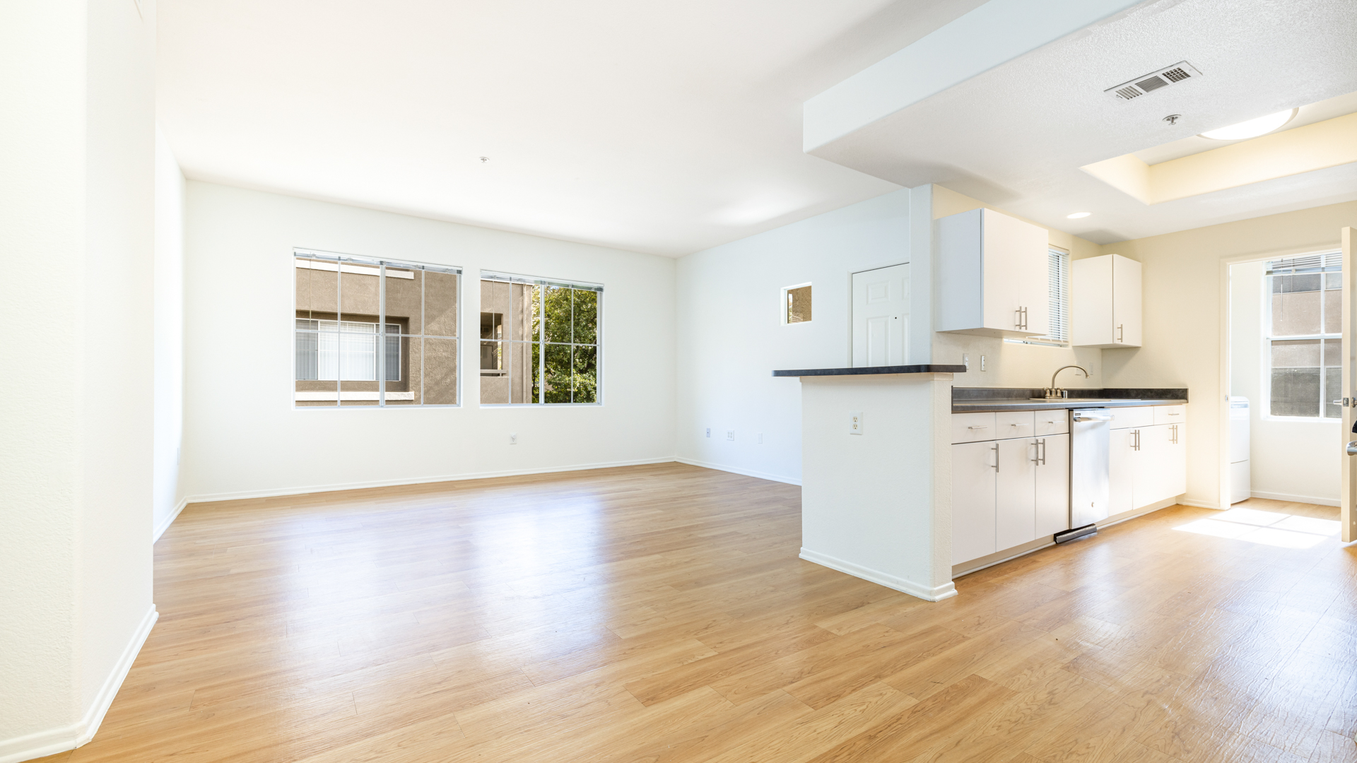 Skycrest Apartments 2 of 11