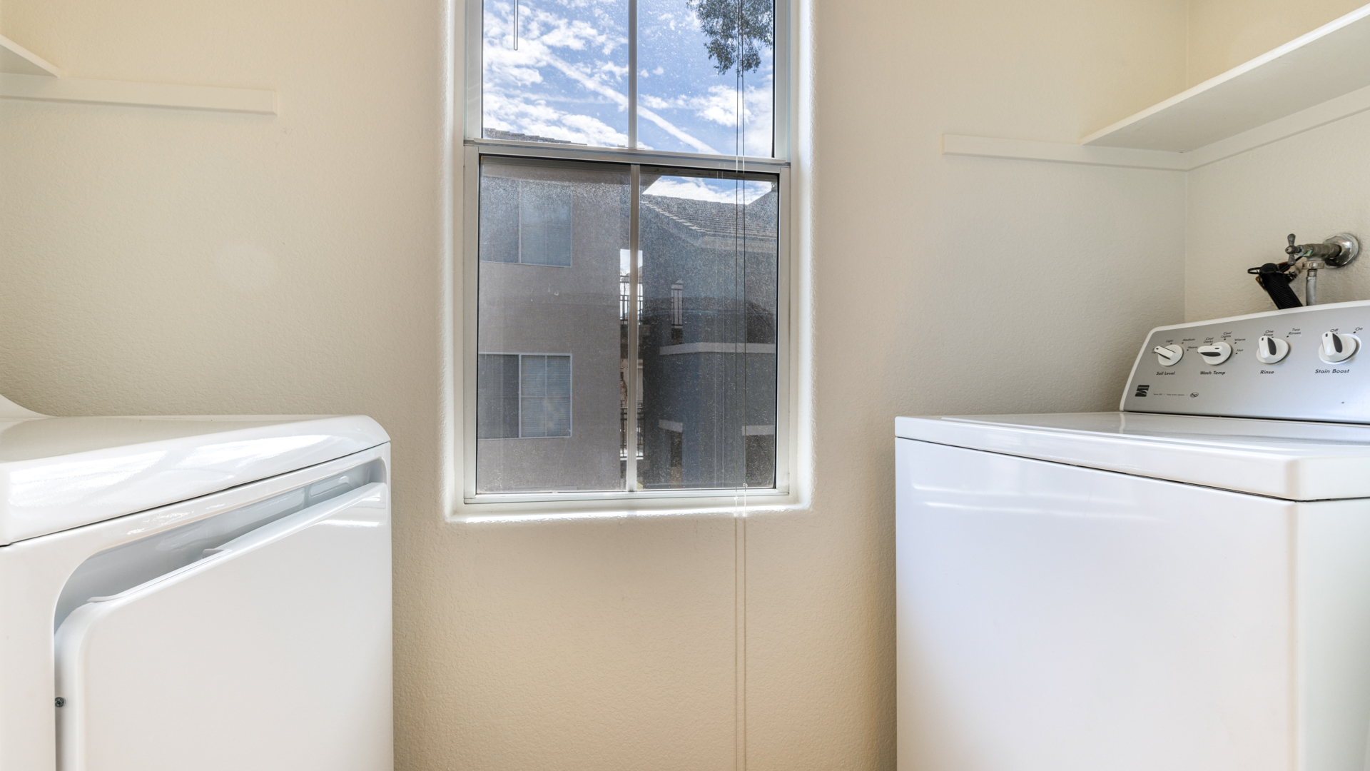 Skycrest Apartments 4 of 11