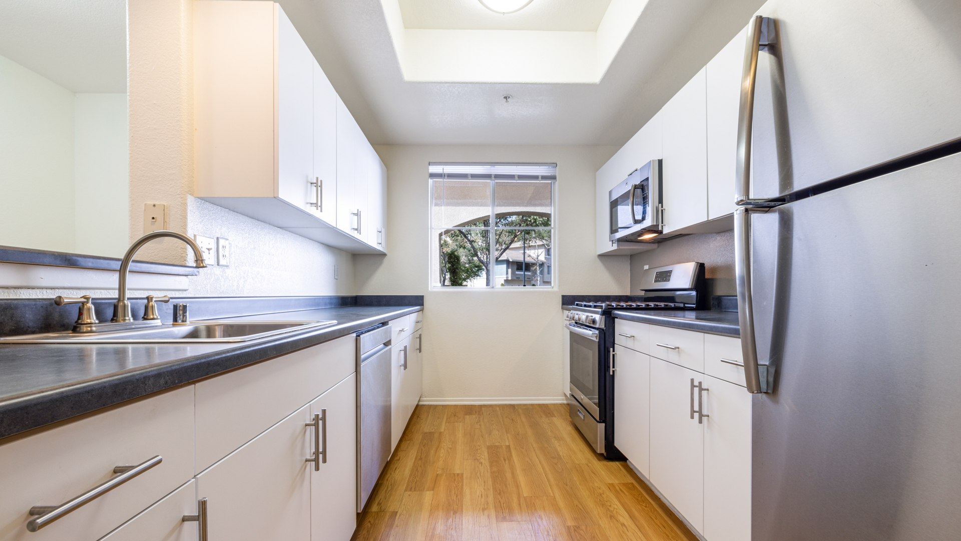 Skycrest Apartments 4 of 9