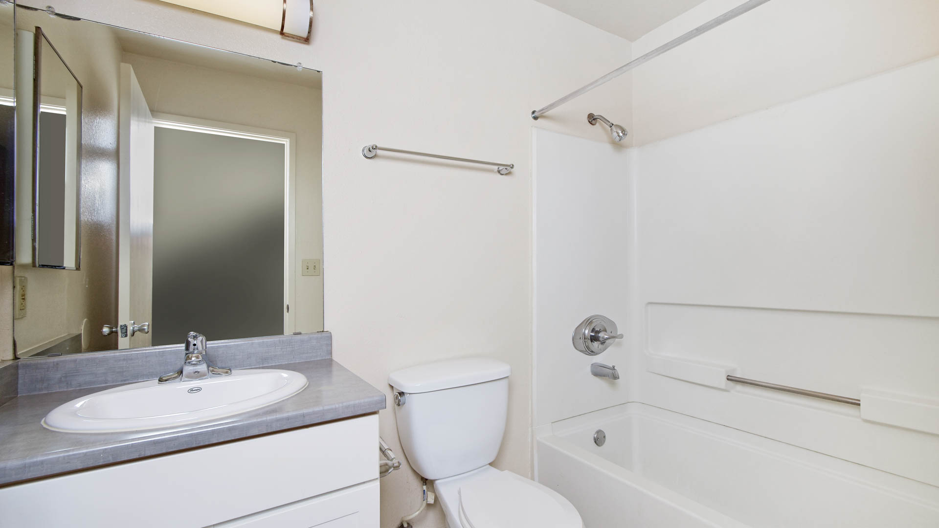 Skylark Apartments 14 of 18