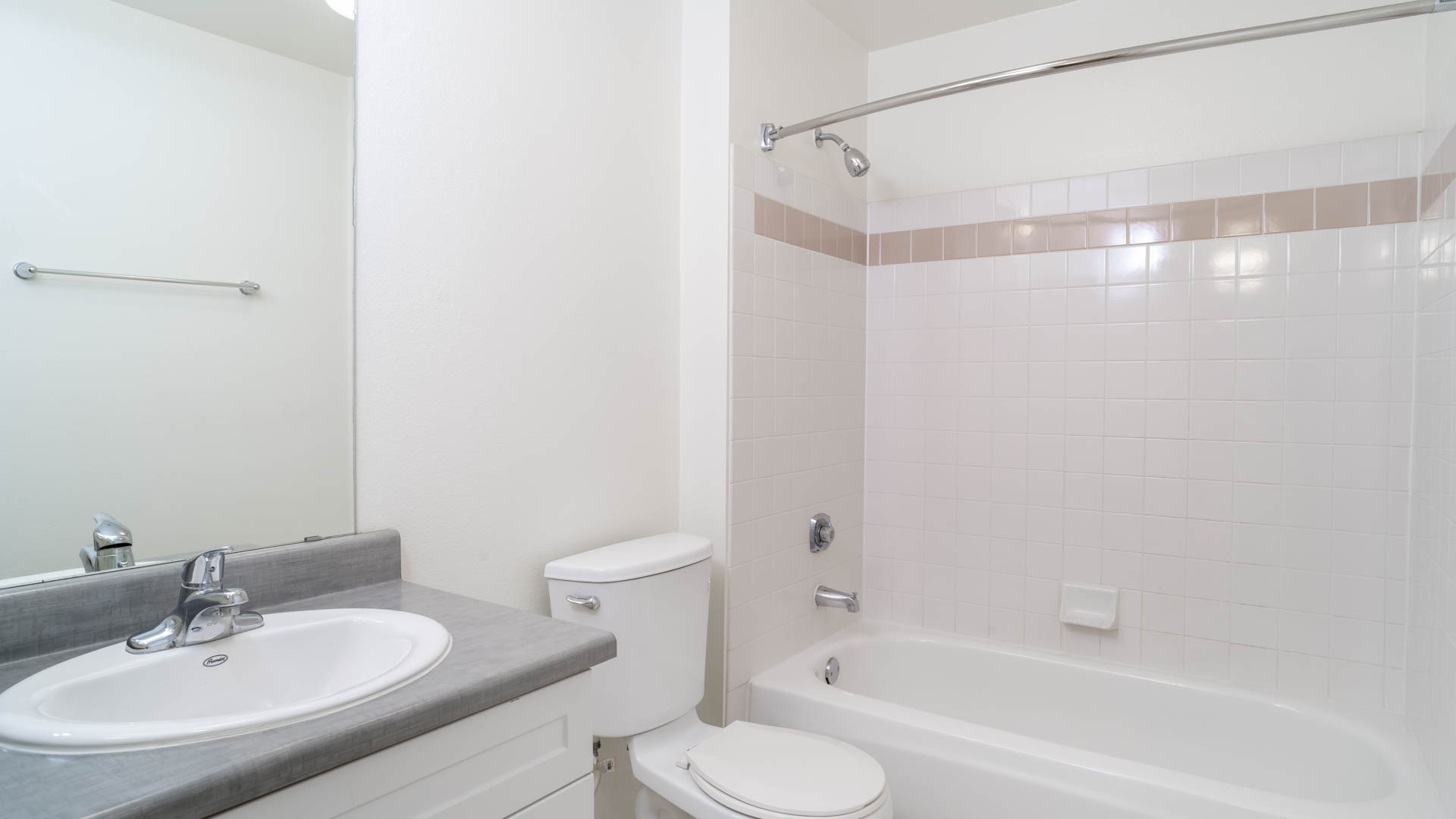 Sonterra at Foothill Ranch Apartments 1 of 11