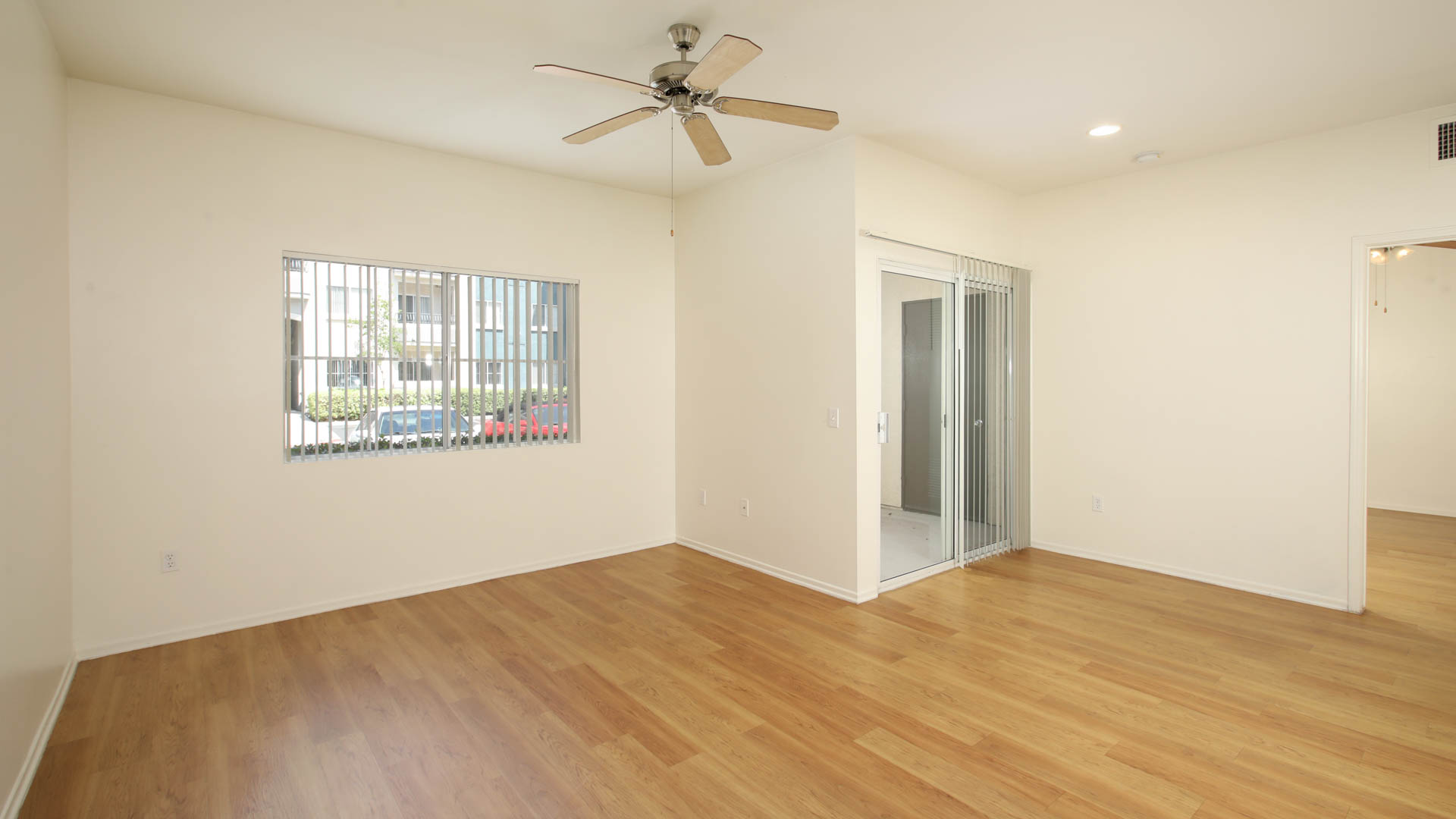 Sonterra at Foothill Ranch Apartments 1 of 8