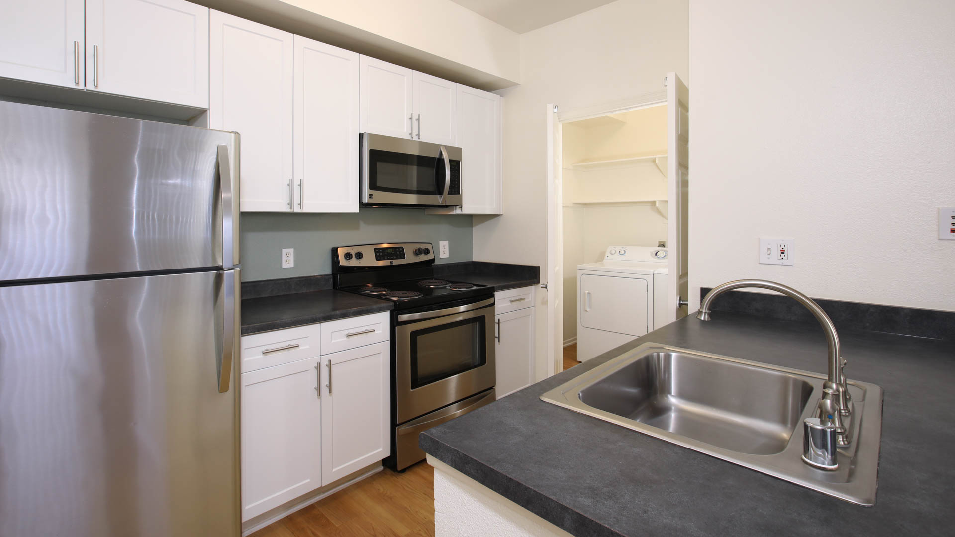 Sonterra at Foothill Ranch Apartments 3 of 8