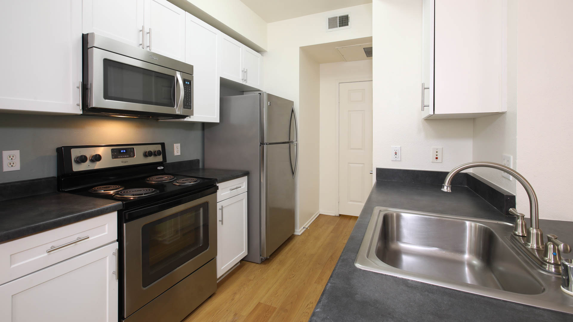 Sonterra at Foothill Ranch Apartments 2 of 6