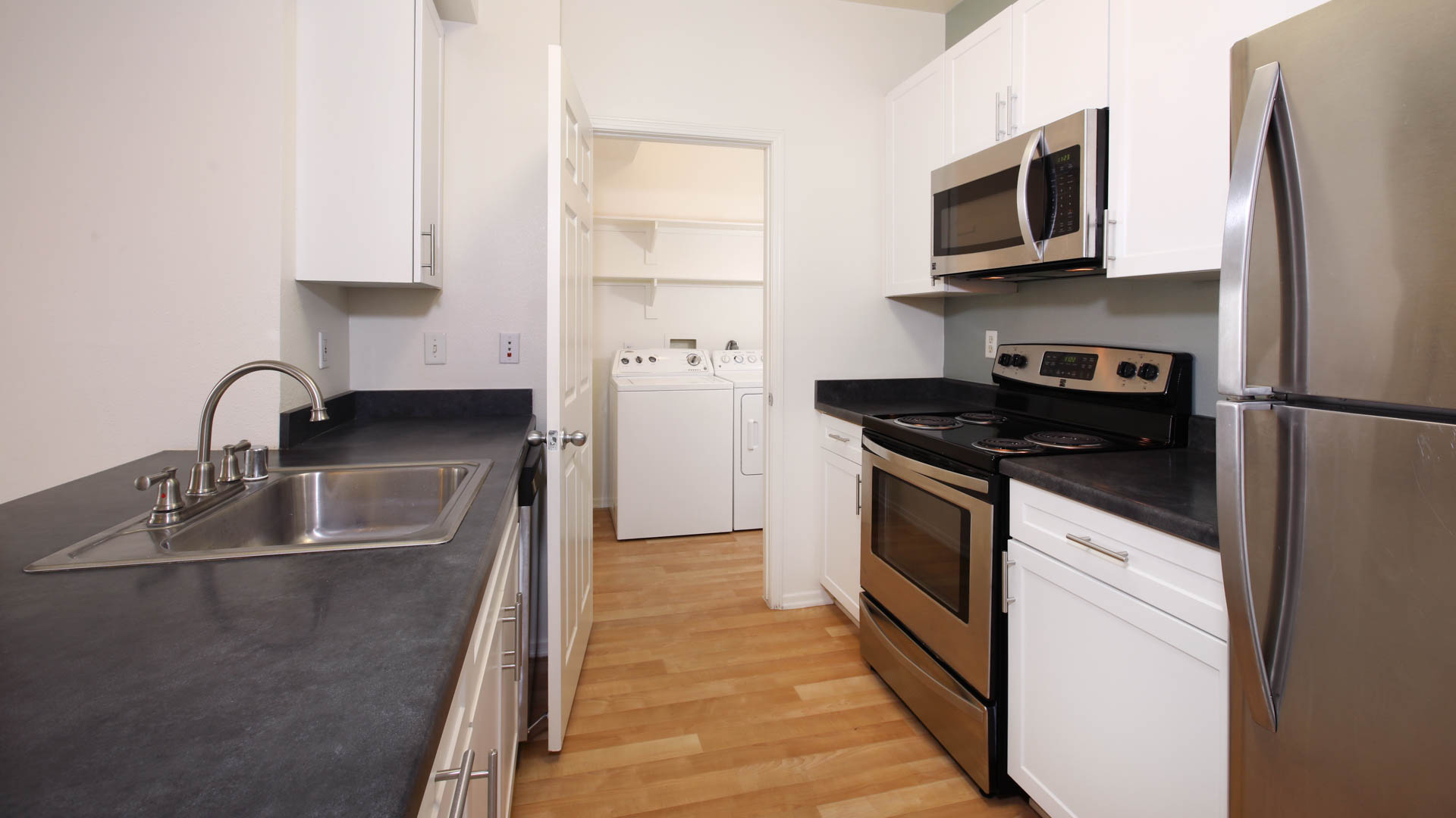 Sonterra at Foothill Ranch Apartments 3 of 11