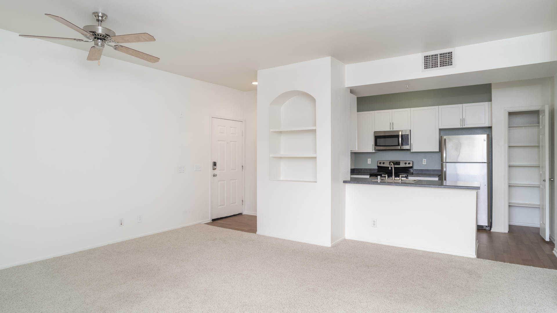 Sonterra at Foothill Ranch Apartments 7 of 11