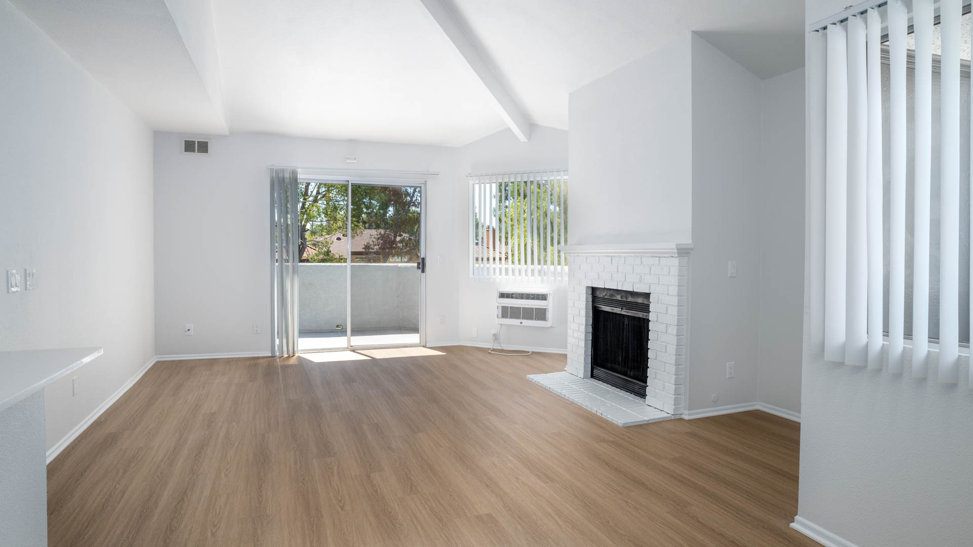 Villa Solana Apartments 7 of 12