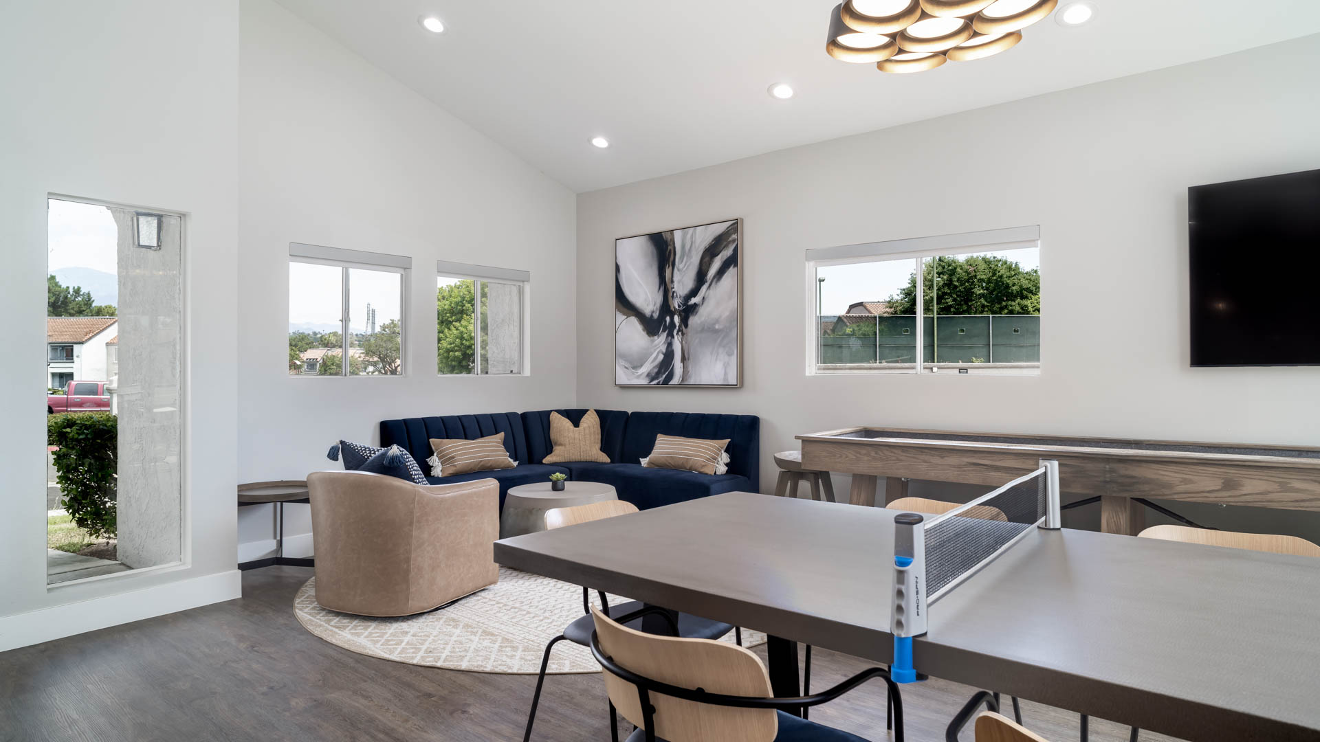 Lounge at Vista Del Lago Apartments (1 of 4)