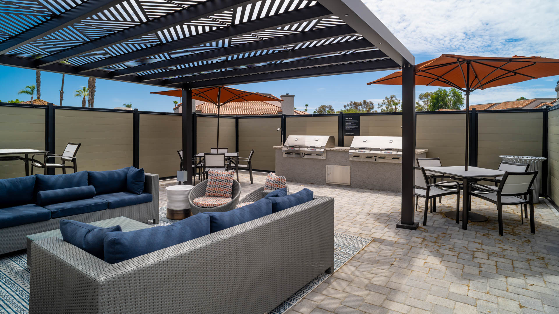 Grill area at Vista Del Lago Apartments (1 of 2)