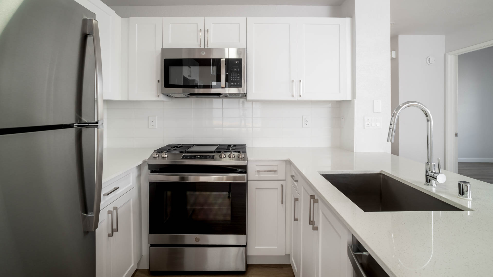 Vista Del Lago Apartments 6 of 12