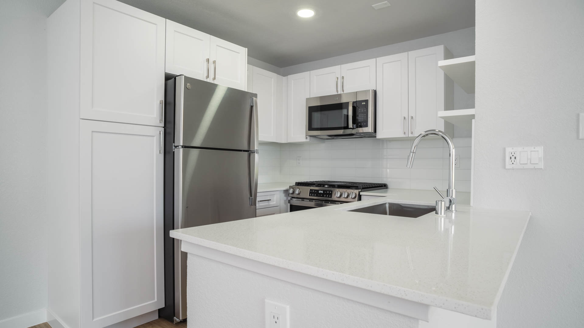 Vista Del Lago Apartments 5 of 12