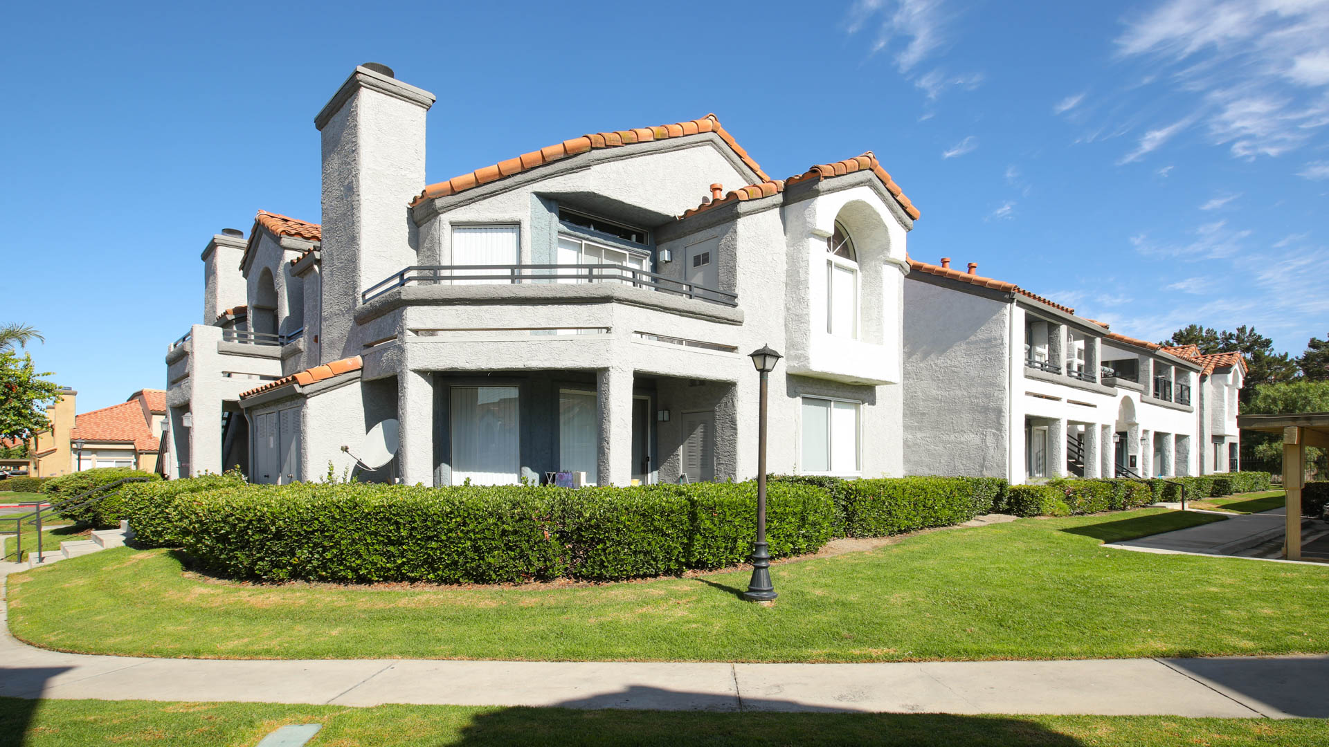 Vista Del Lago Apartments 3 of 12