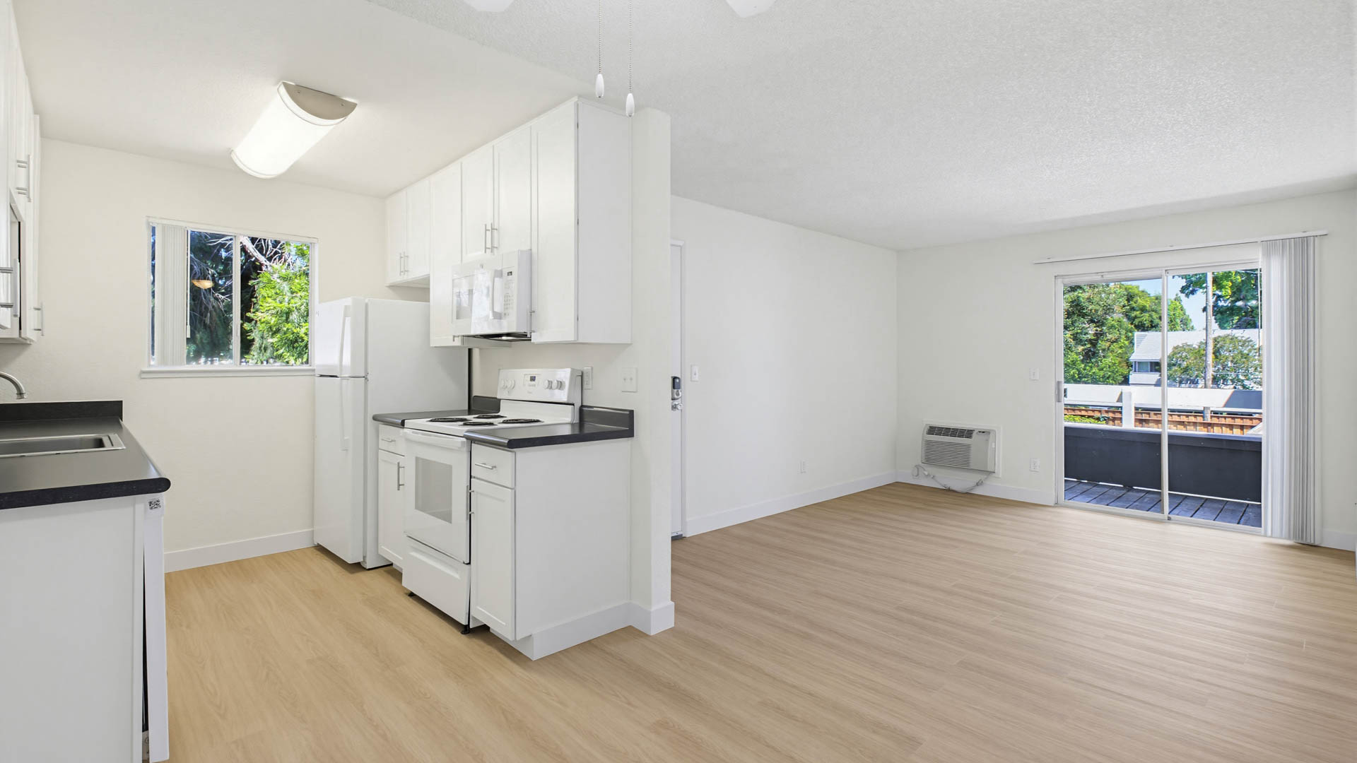 Woodleaf Apartments 10 of 12