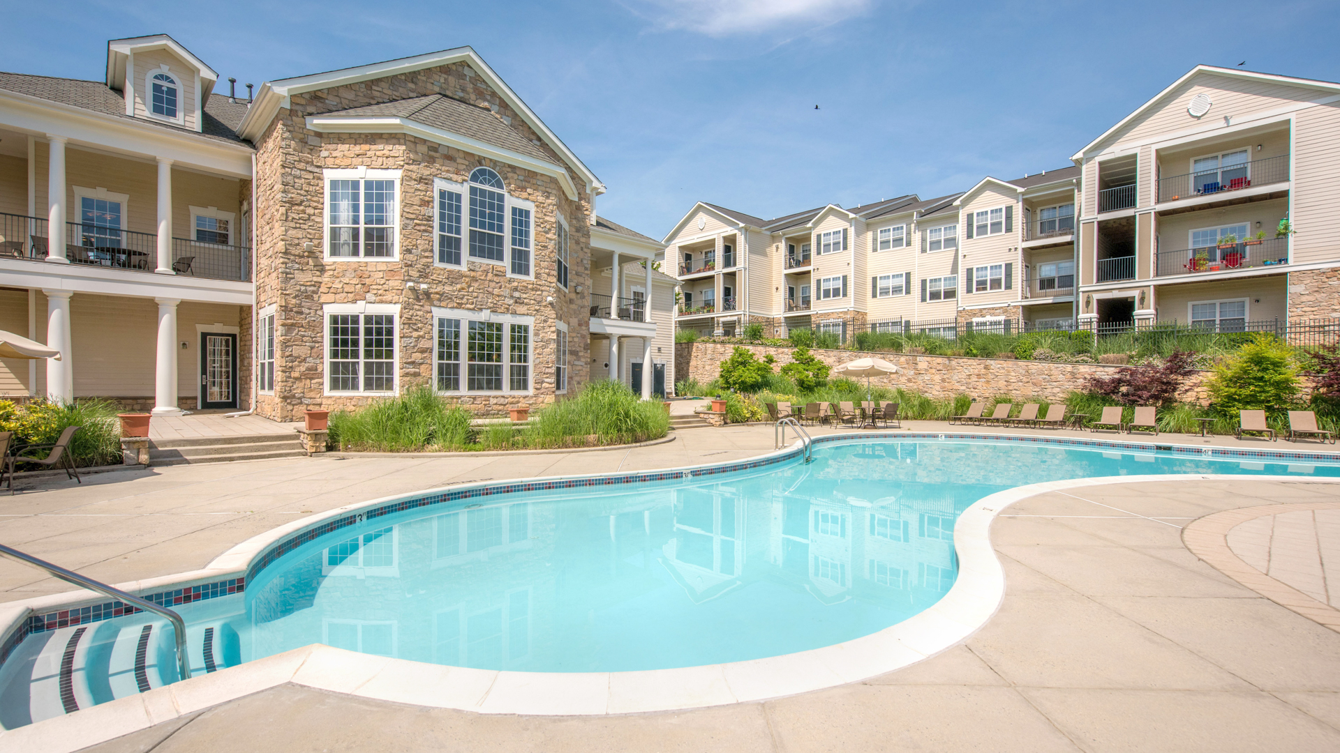 Pool at The Reserve at Fairfax Corner Apartments (2 of 5)