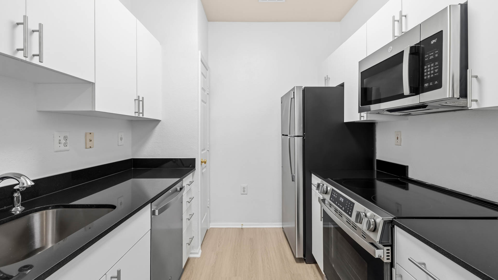 The Reserve at Fairfax Corner Apartments 9 of 12